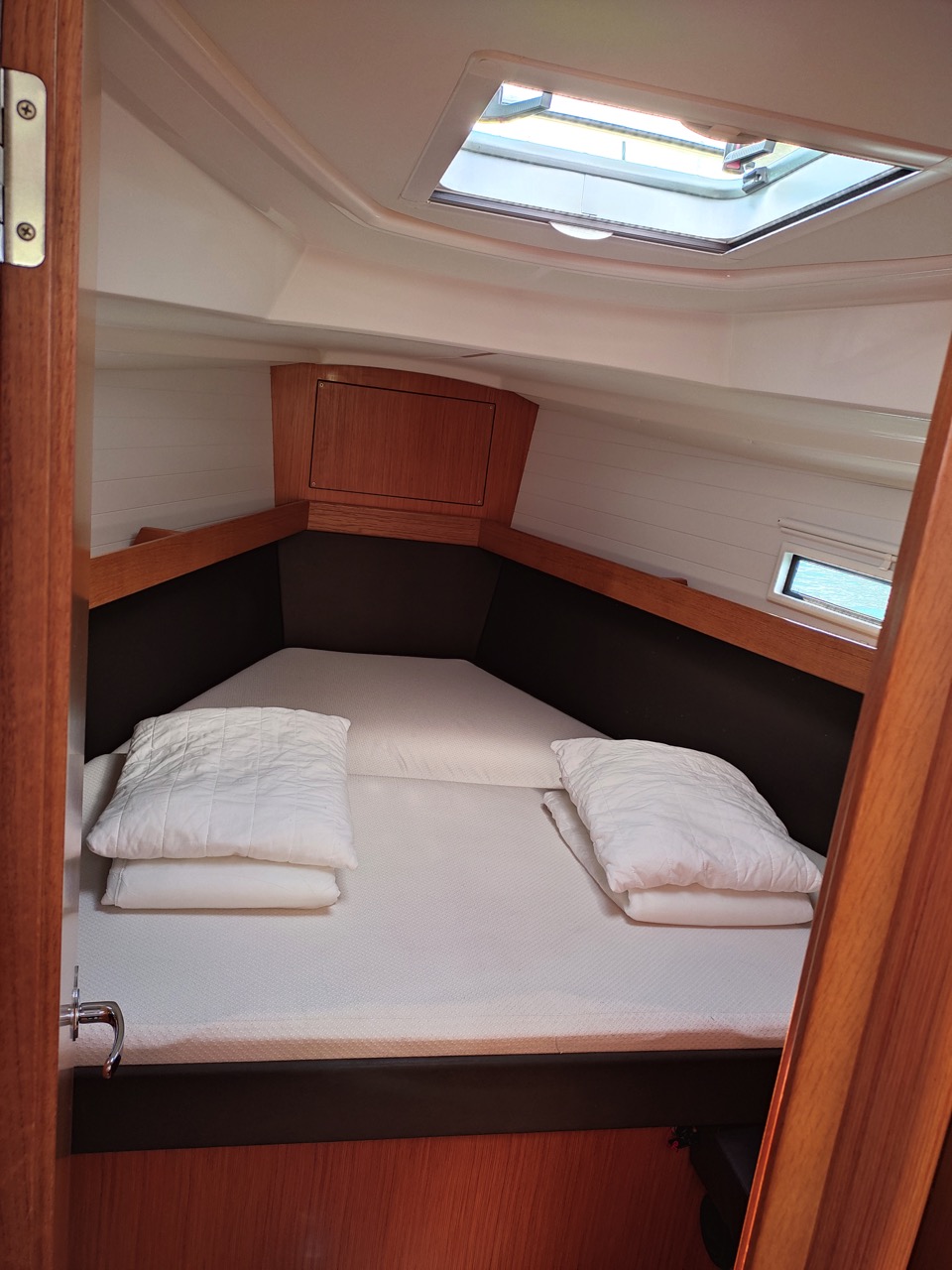 Bavaria 37 Cruiser — photo 10