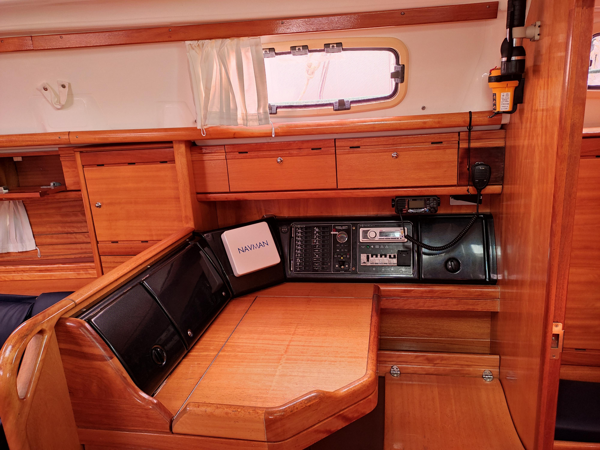 Bavaria 37 Cruiser — photo 6