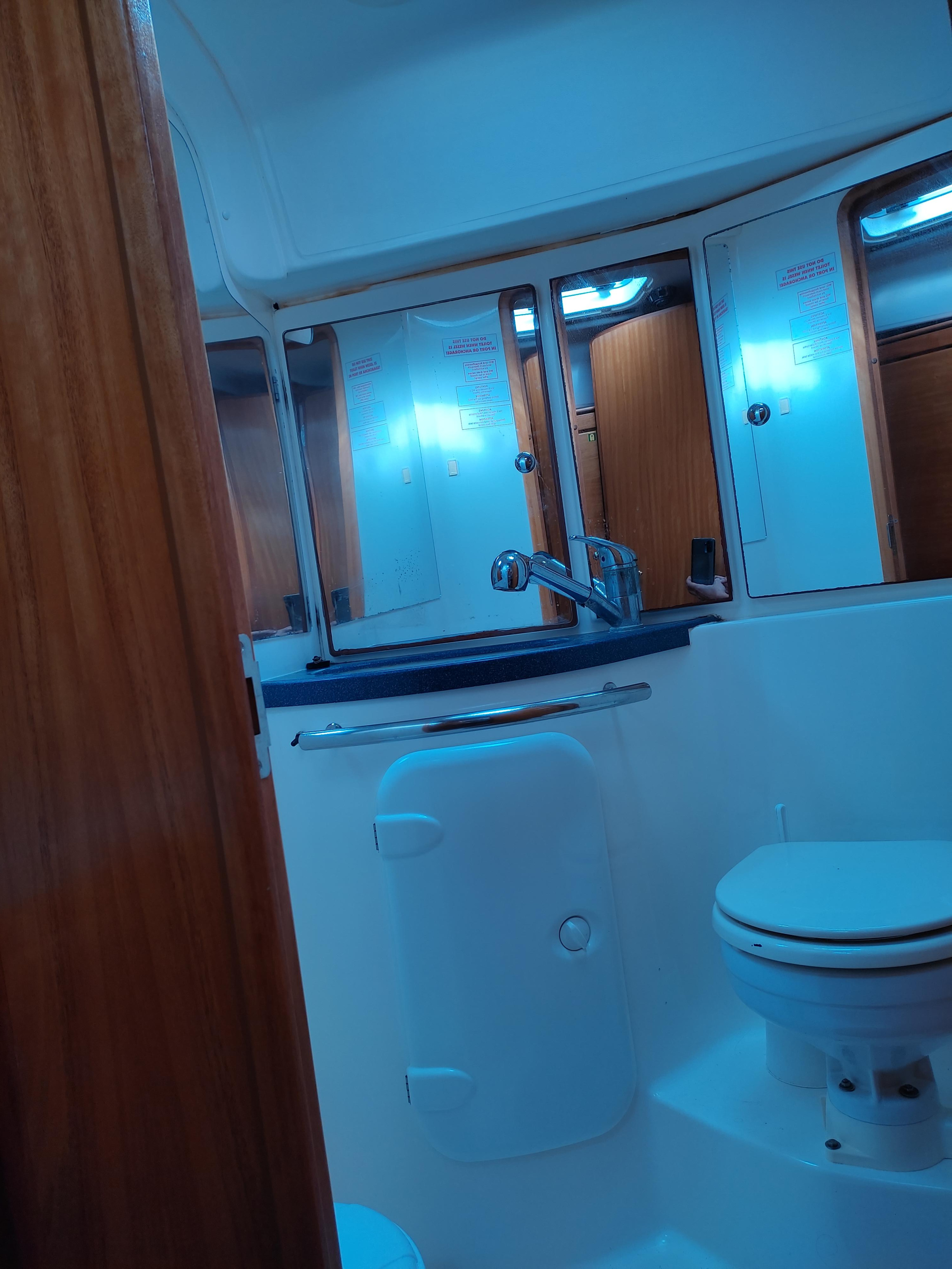 Bavaria 37 Cruiser — photo 9
