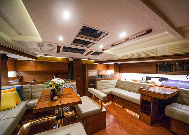 Dufour Exclusive 56 - 4 + 1 cab. — photo 20