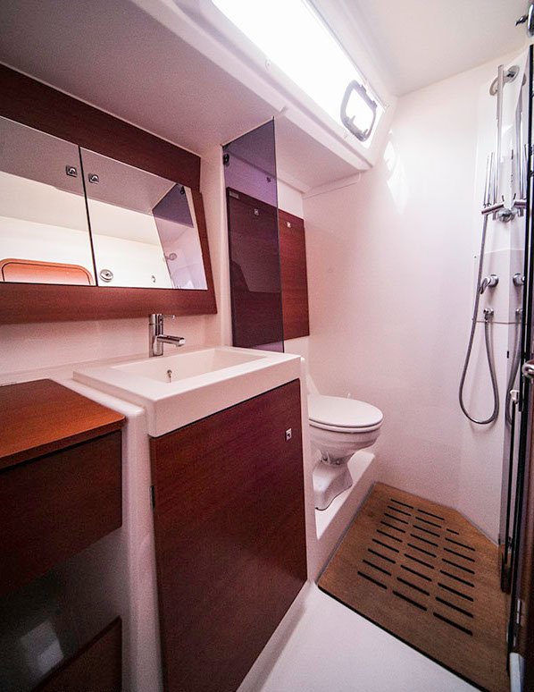 Dufour Exclusive 56 - 4 + 1 cab. — photo 30
