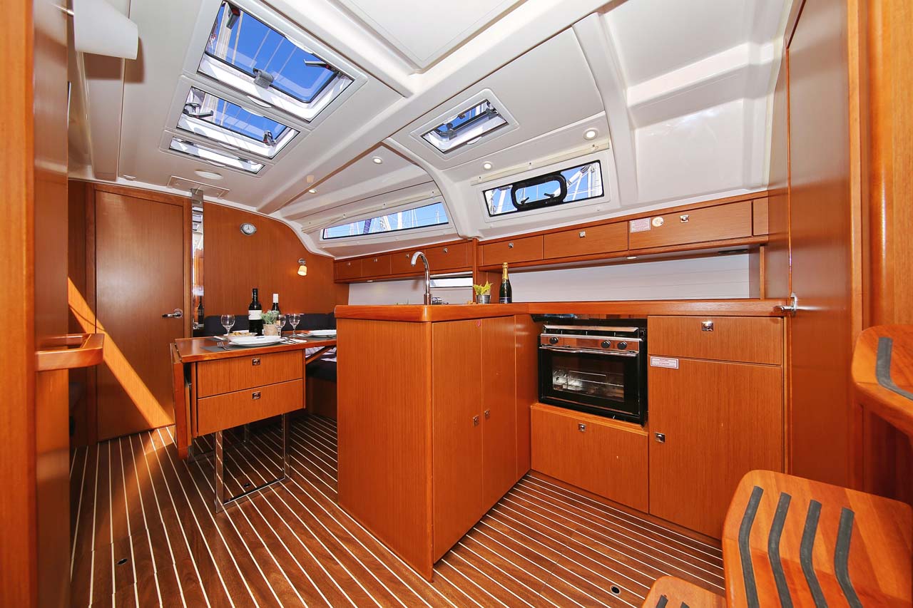Bavaria Cruiser 37 - 3 cab. — photo 10