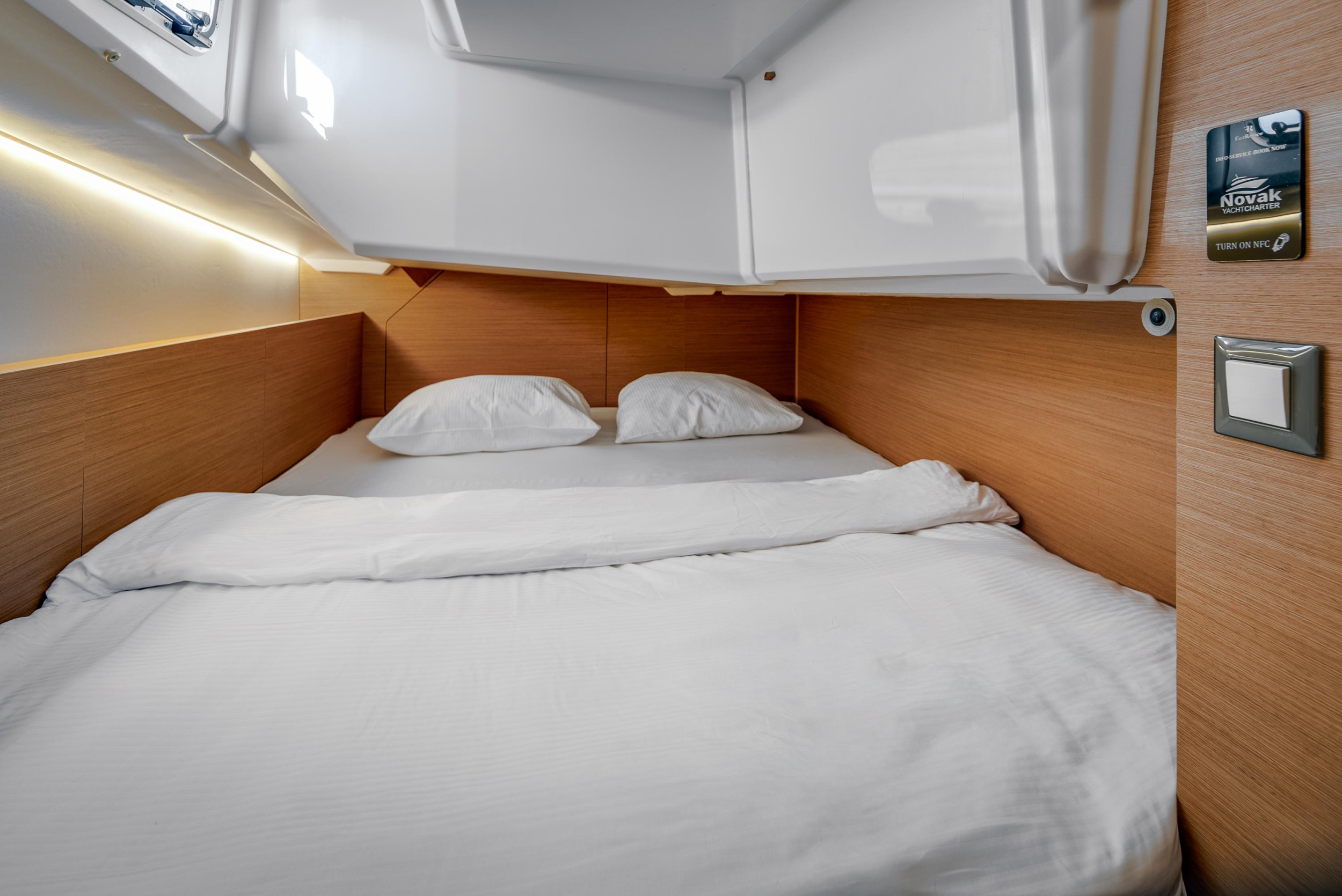 Sun Odyssey 380 - 3 cab. — photo 22