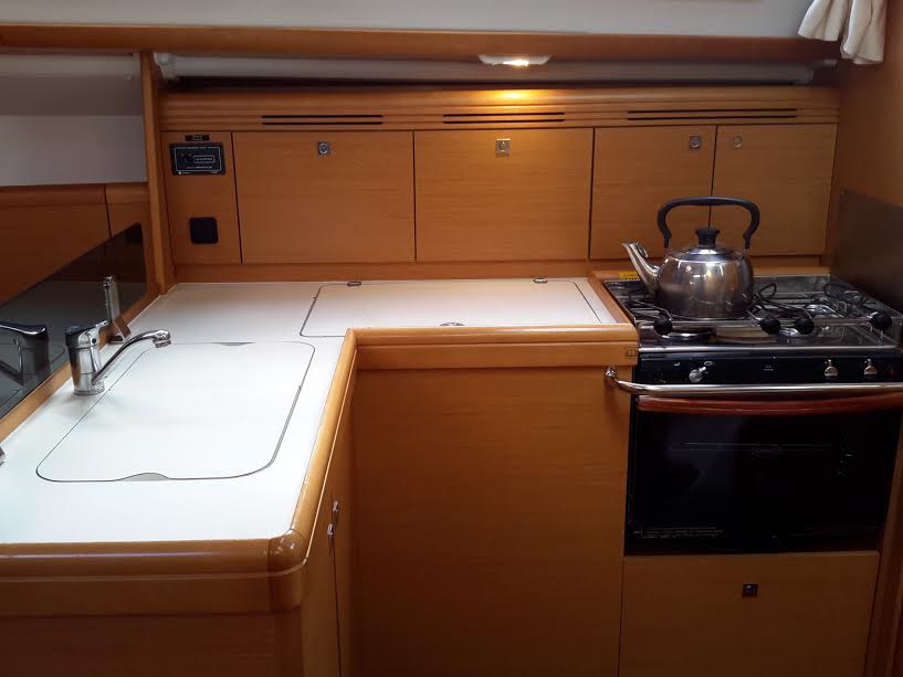 Sun Odyssey 36i — photo 10