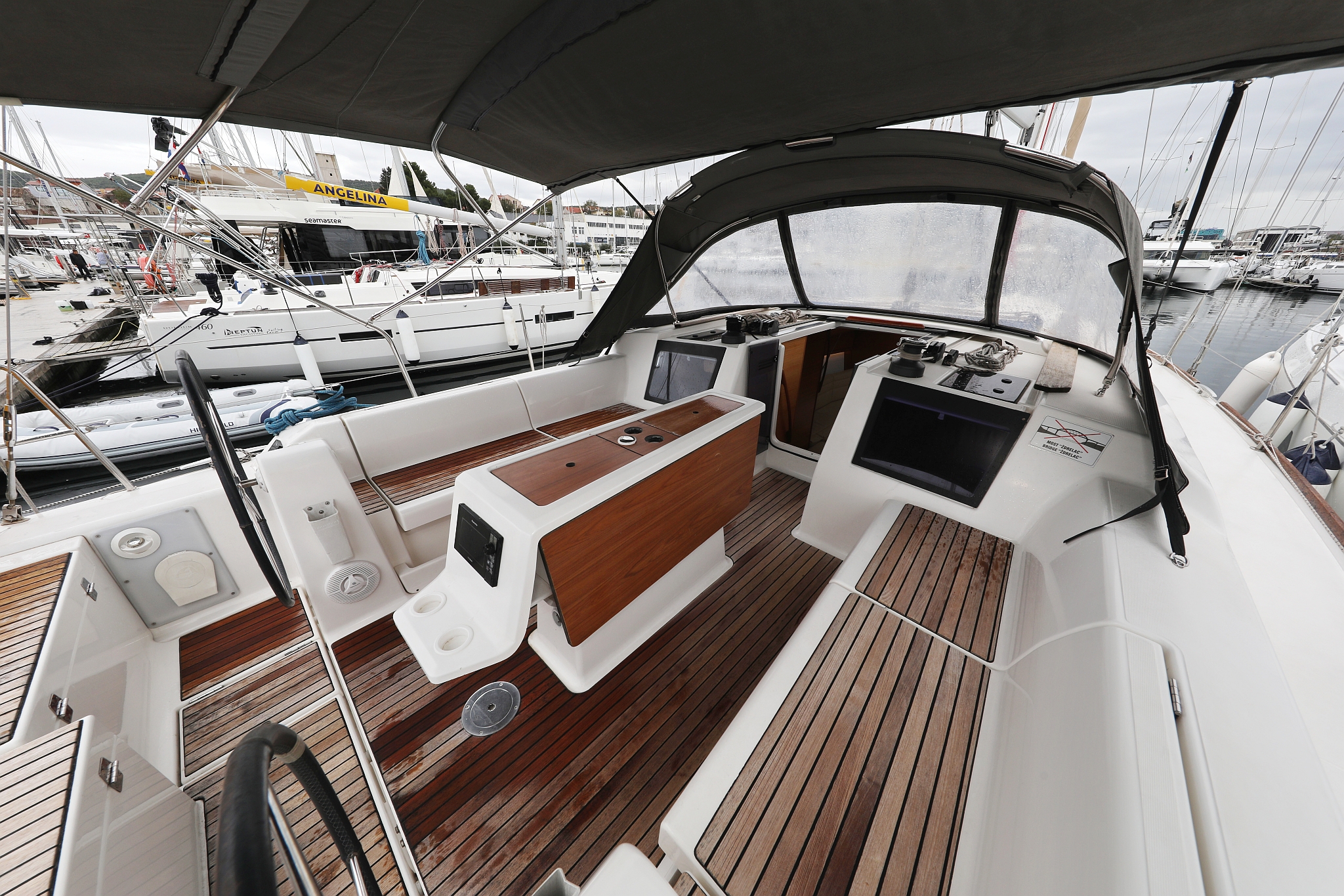 Dufour 412 GL — photo 30