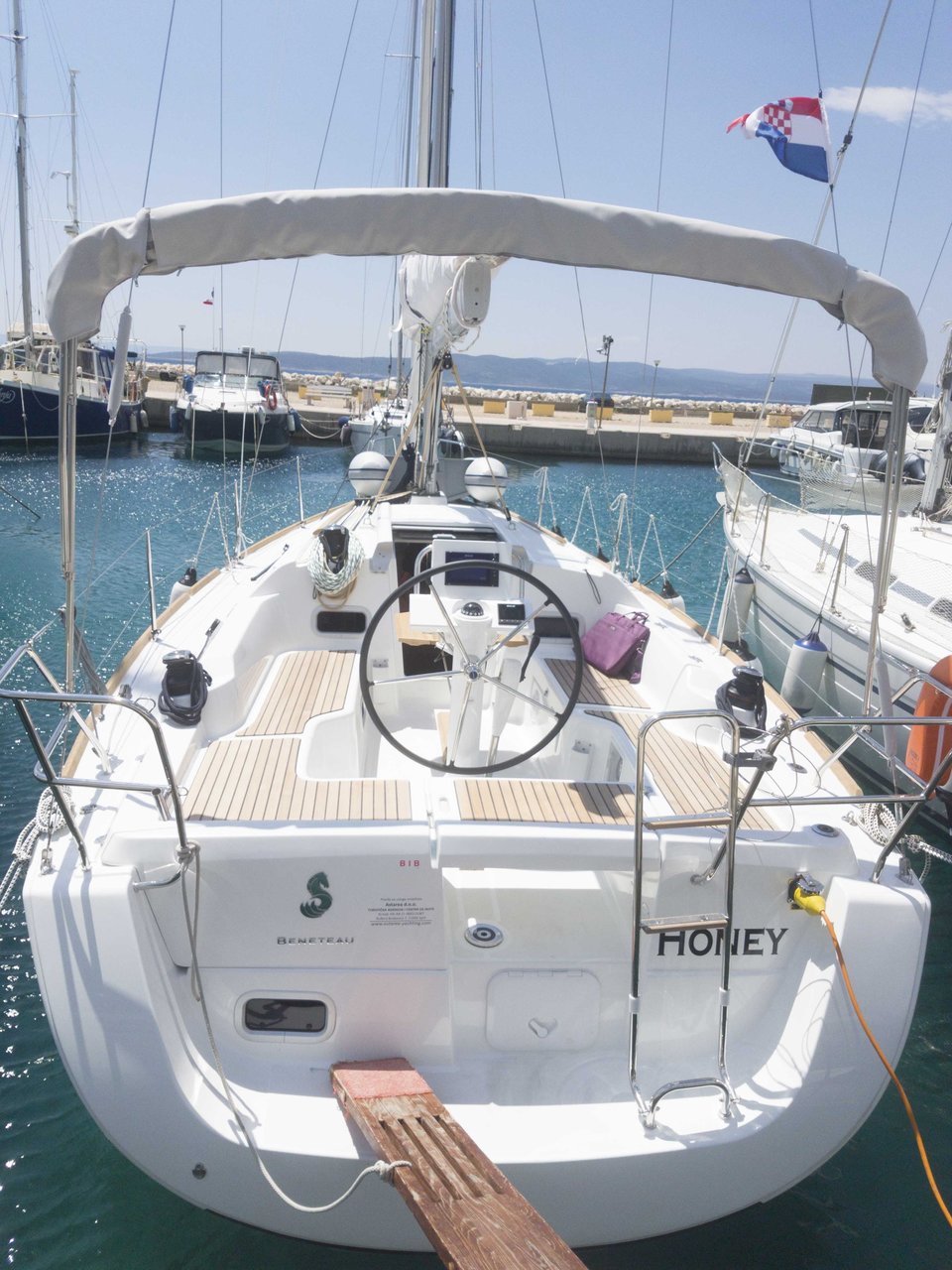 Oceanis 31 — photo 1