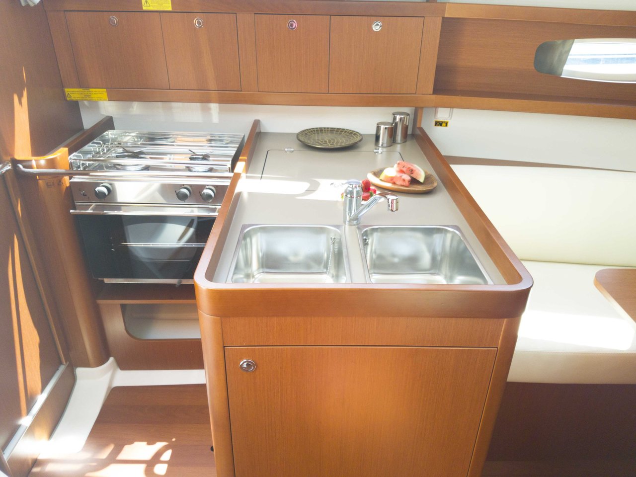 Oceanis 31 — photo 18