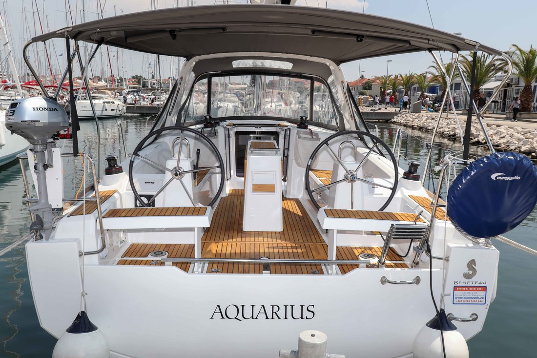 Oceanis 35.1 — photo 1