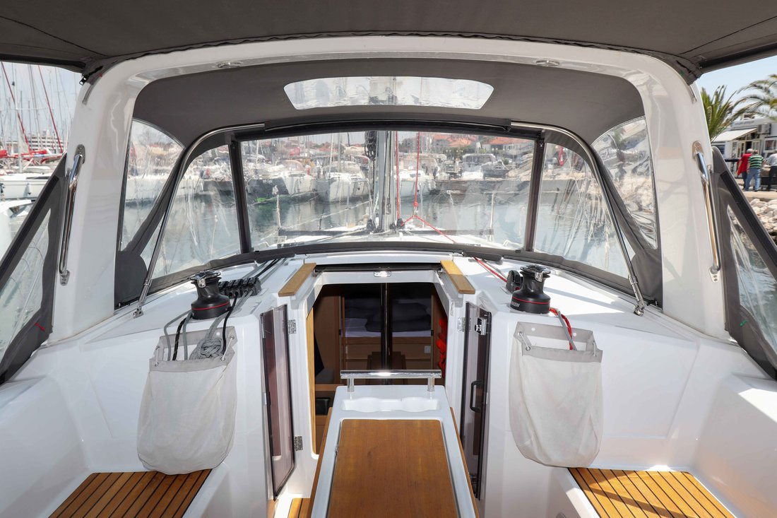 Oceanis 35.1 — photo 3