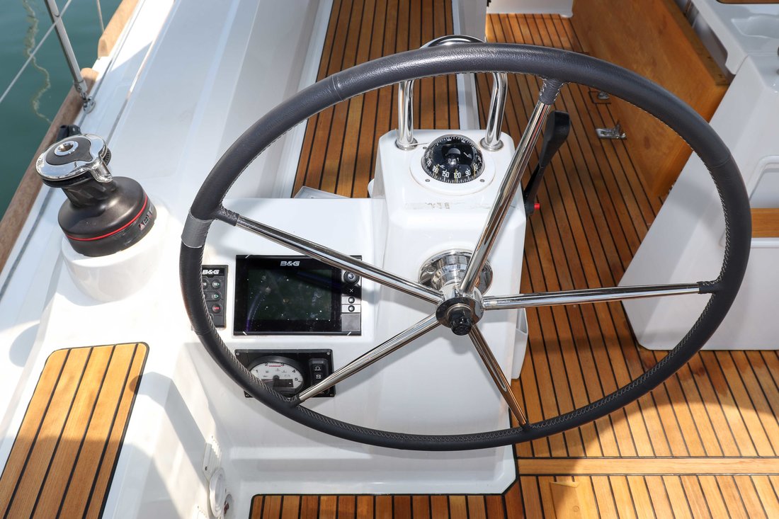 Oceanis 35.1 — photo 4