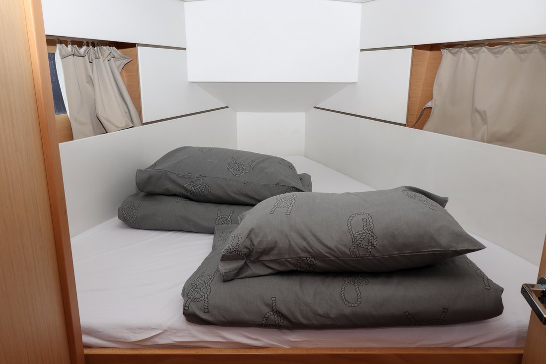 Oceanis 35.1 — photo 12