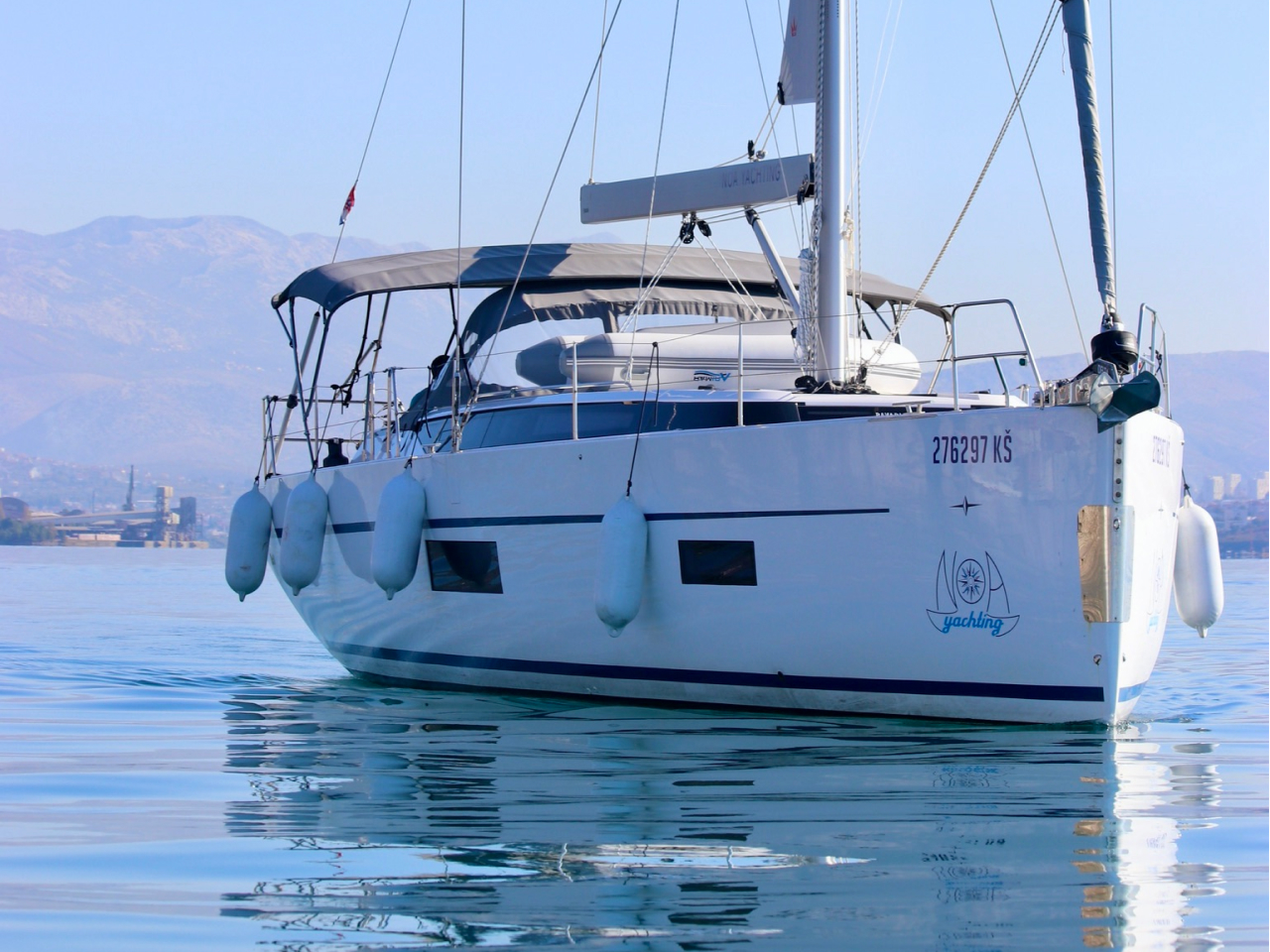 Bavaria C50 Holiday - 5 cab. — photo 1