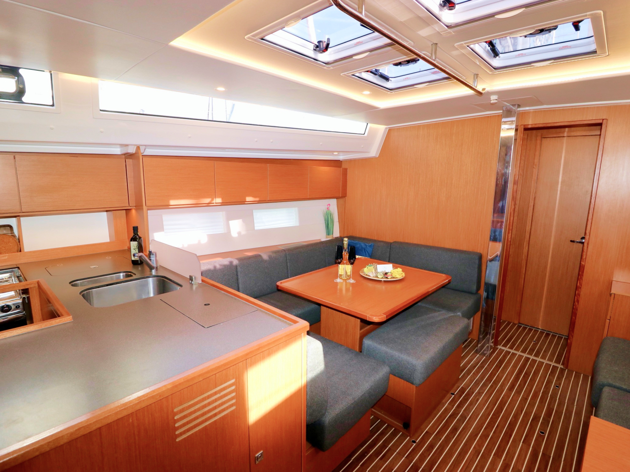 Bavaria C50 Holiday - 5 cab. — photo 15