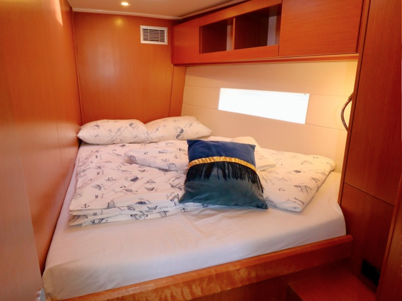 Bavaria C50 Holiday - 5 cab. — photo 3