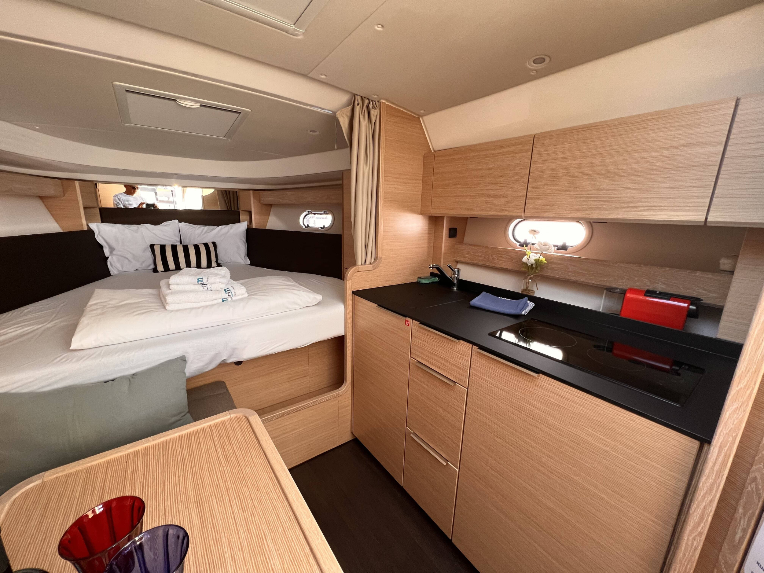 Bavaria 33 Sport HT — photo 10