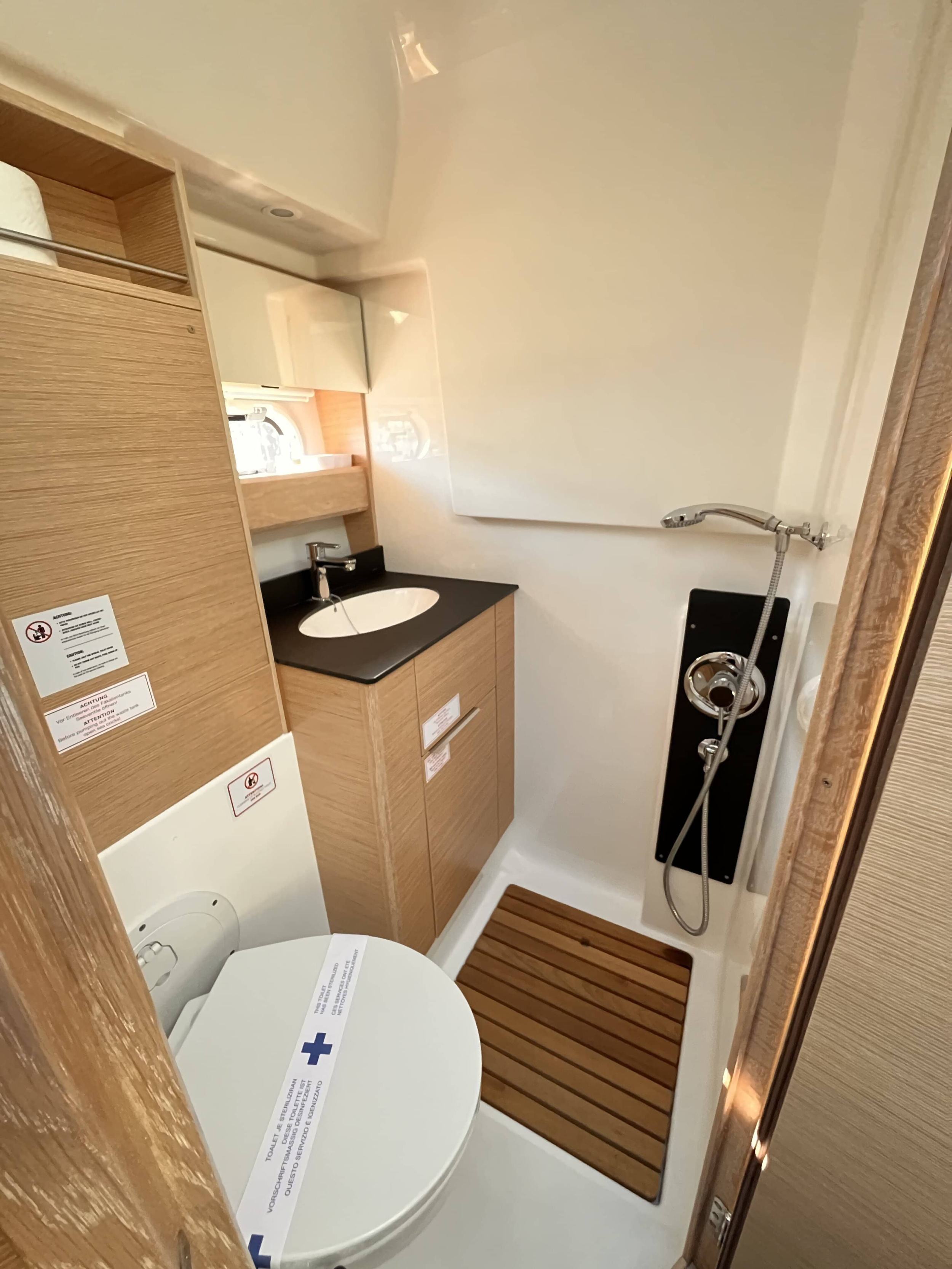 Bavaria 33 Sport HT — photo 17