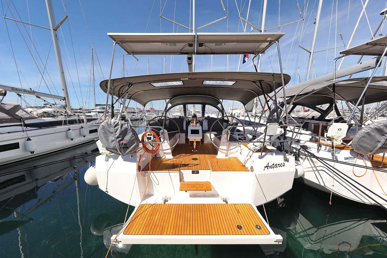 Bavaria C42 Style — photo 1
