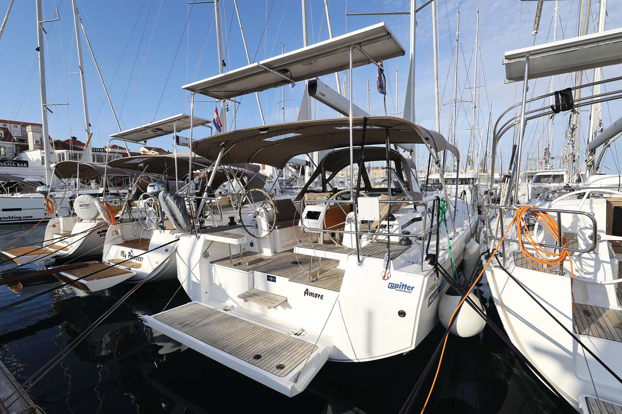 Bavaria C38 Style — photo 13