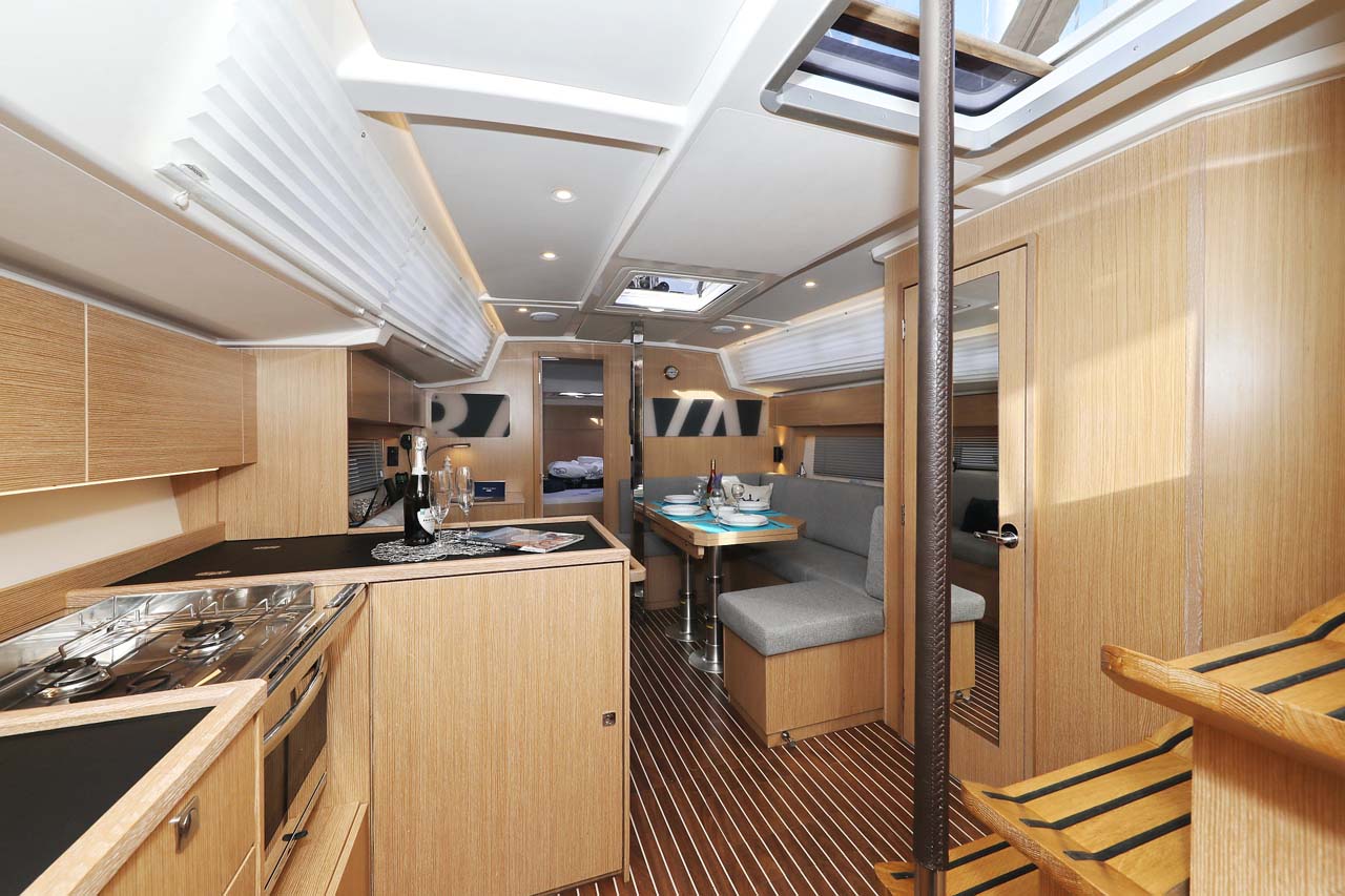 Bavaria C38 Style — photo 23