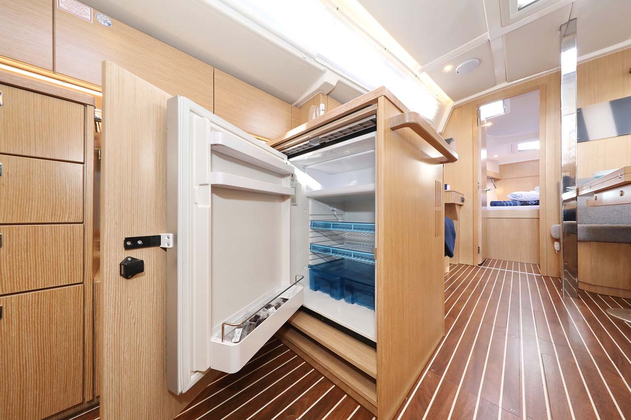 Bavaria C38 Style — photo 3