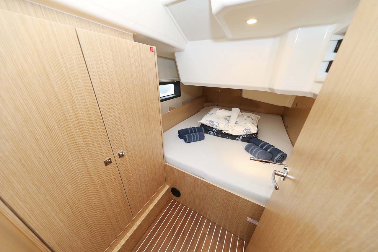Bavaria C38 Style — photo 6