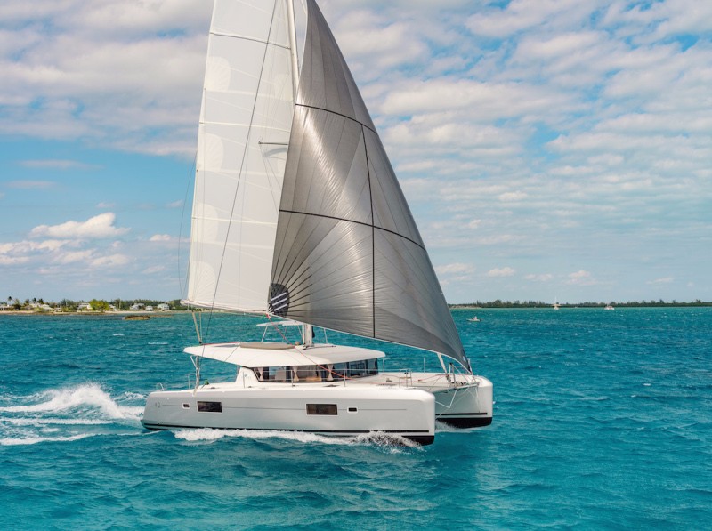 Lagoon 42 - 4 + 2 cab. — photo 1
