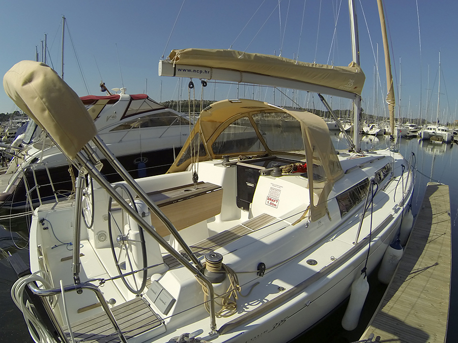 Dufour 335 GL — photo 6