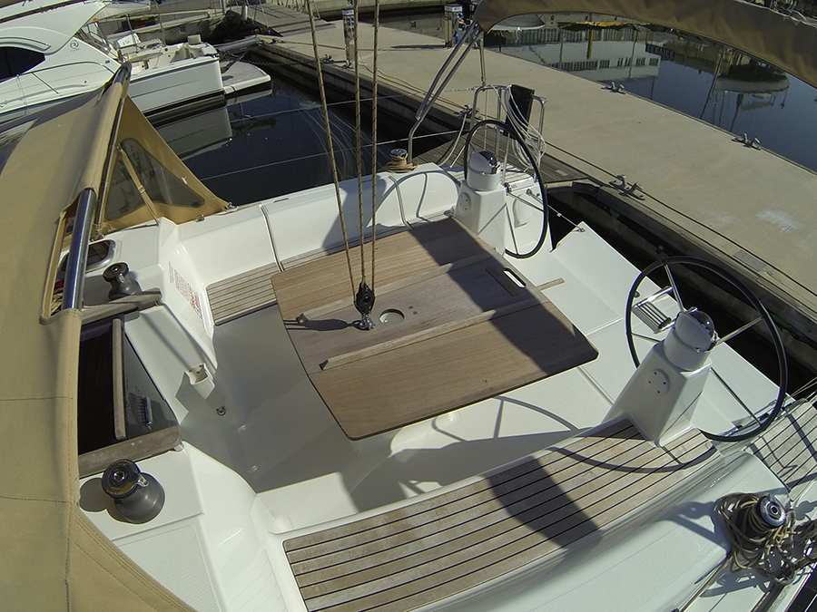 Dufour 335 GL — photo 10