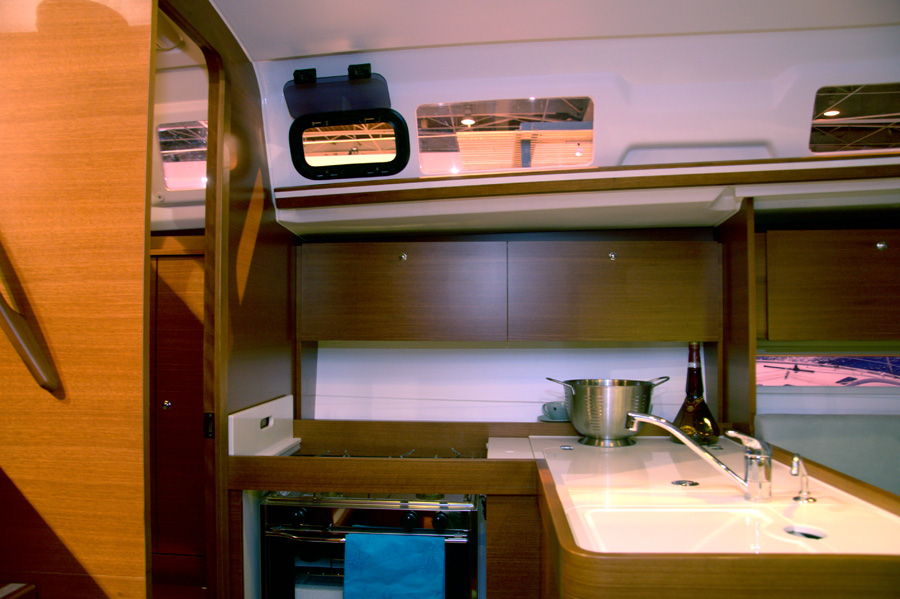 Dufour 335 GL — photo 17