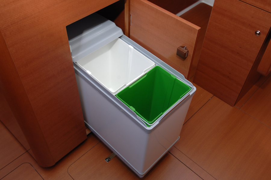Dufour 335 GL — photo 20