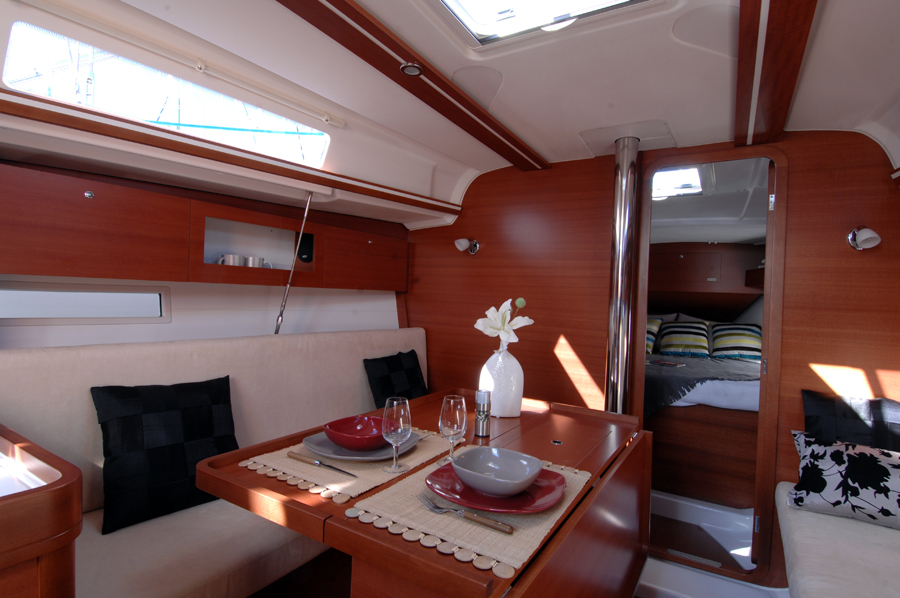 Dufour 335 GL — photo 24