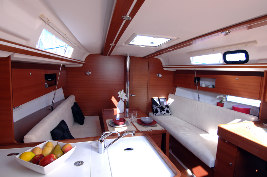 Dufour 335 GL — photo 25