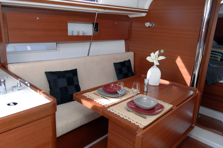 Dufour 335 GL — photo 26