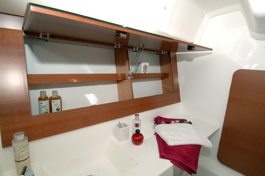Dufour 335 GL — photo 36
