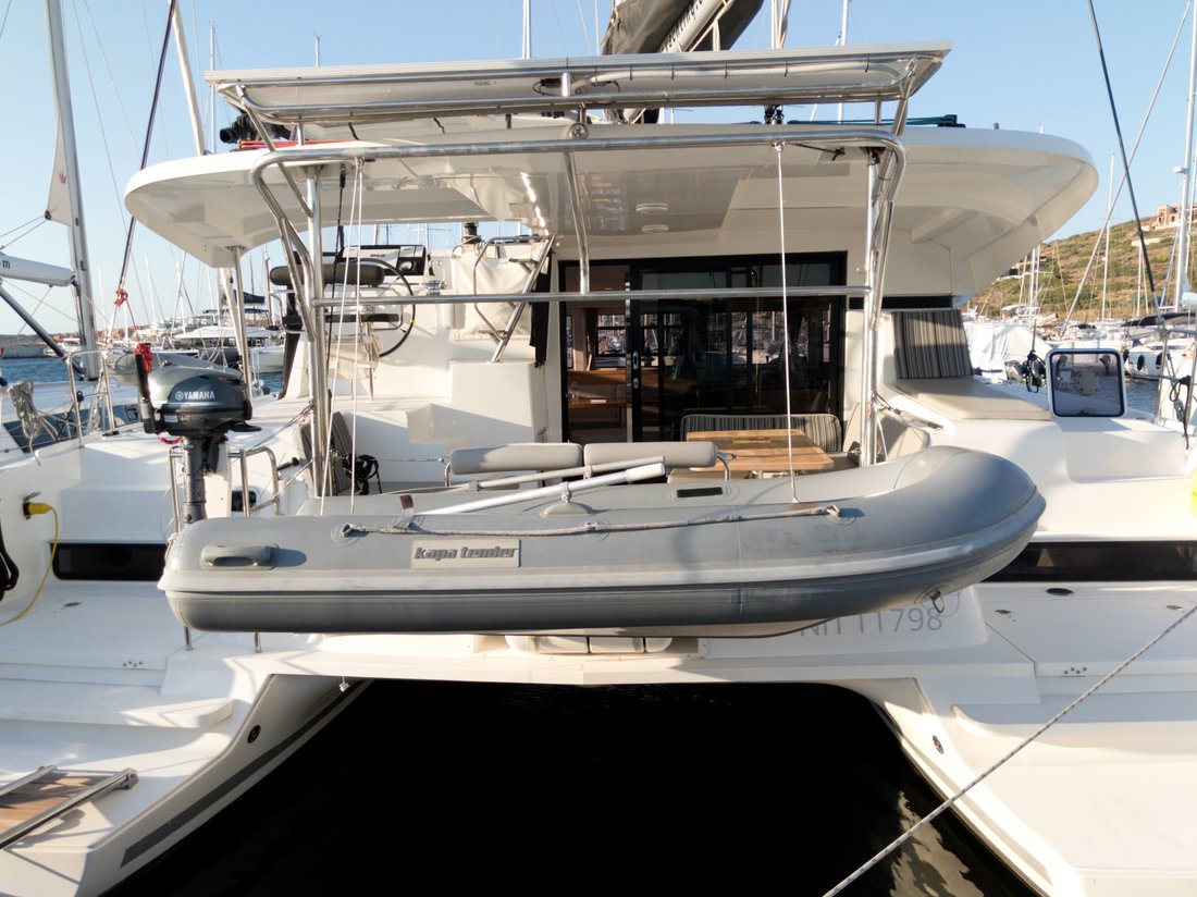 Lagoon 42 - 4 + 2 cab. — photo 3