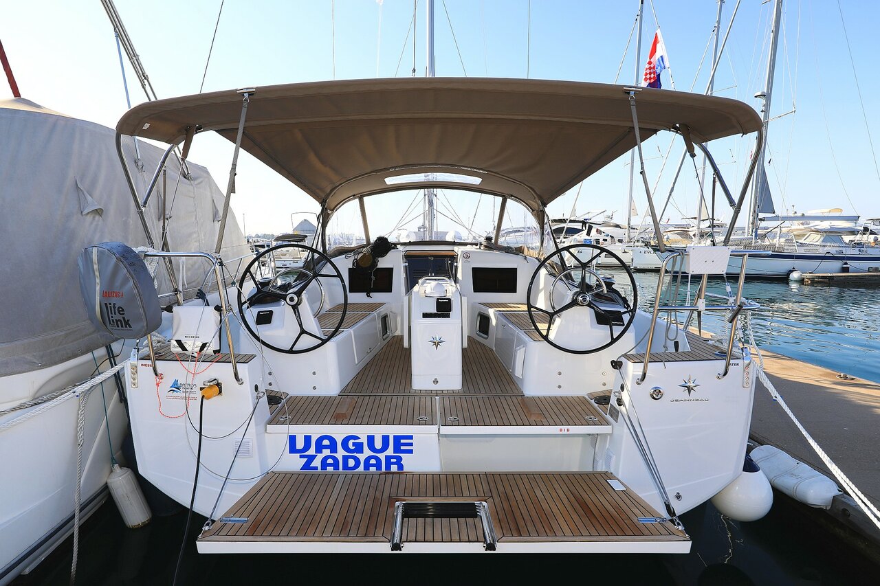 Sun Odyssey 410 - 3 cab. — photo 1