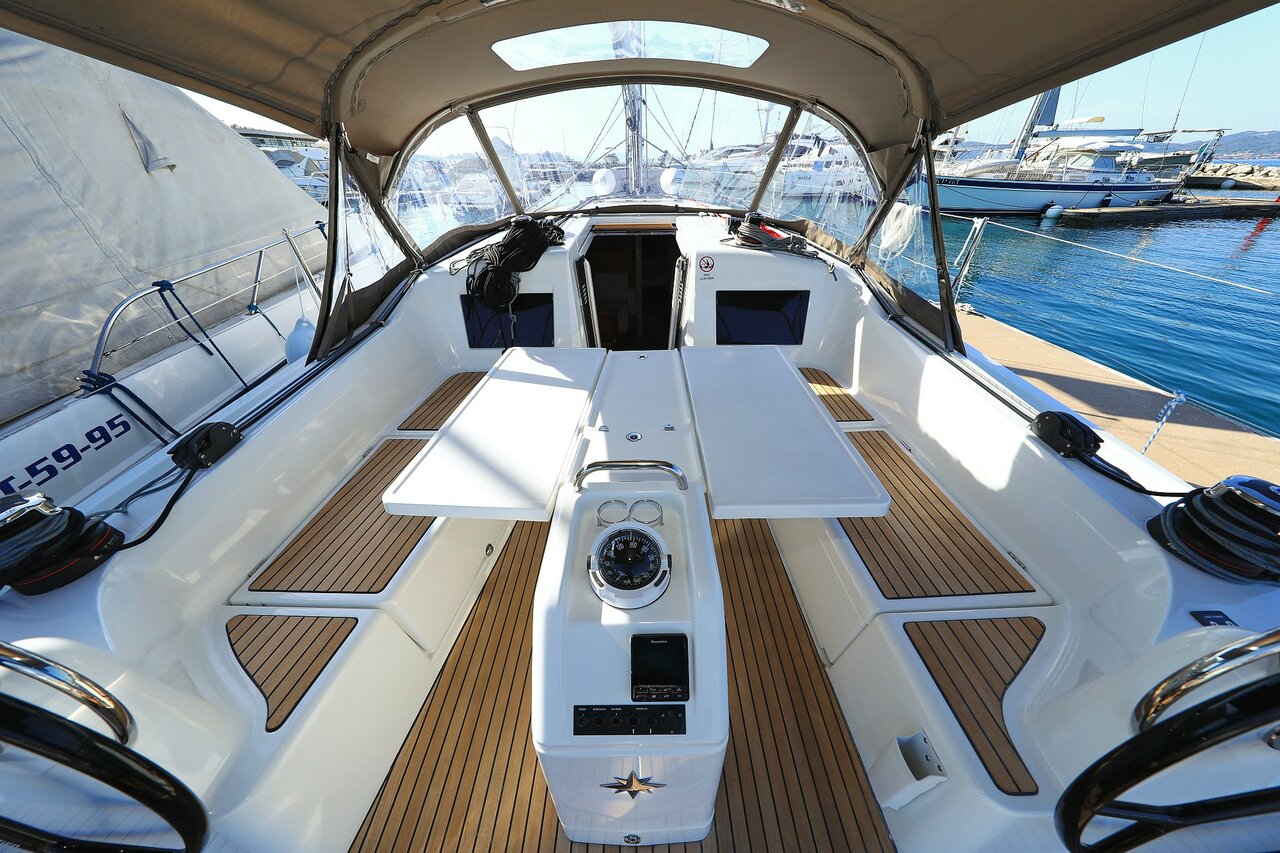 Sun Odyssey 410 - 3 cab. — photo 4