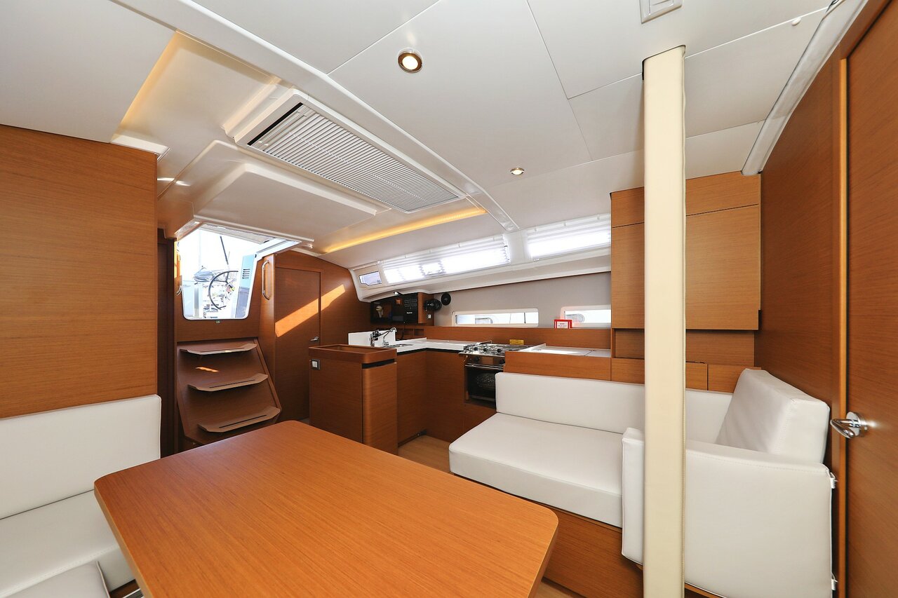 Sun Odyssey 410 - 3 cab. — photo 10