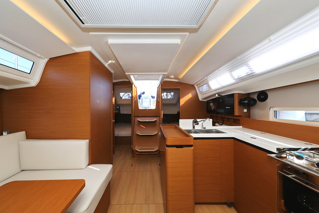 Sun Odyssey 410 - 3 cab. — photo 12