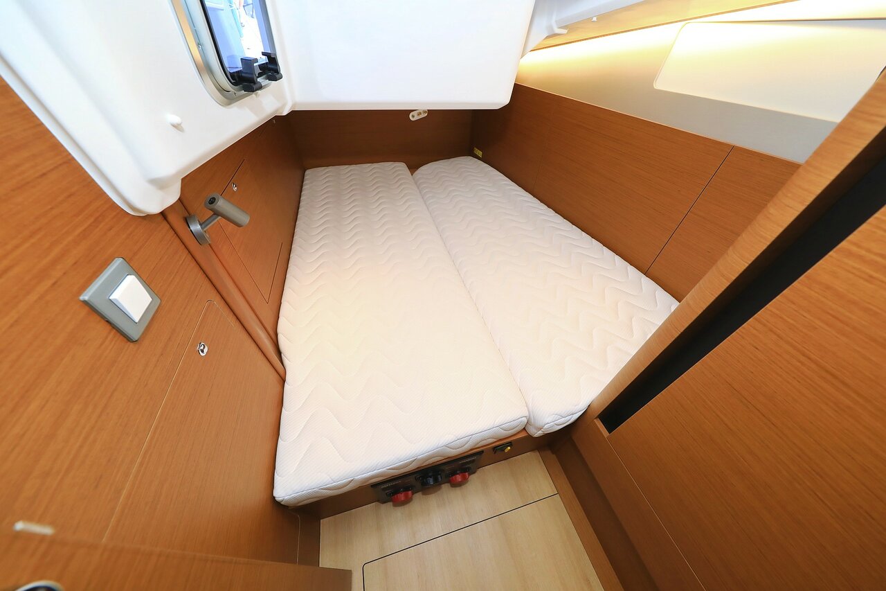 Sun Odyssey 410 - 3 cab. — photo 17