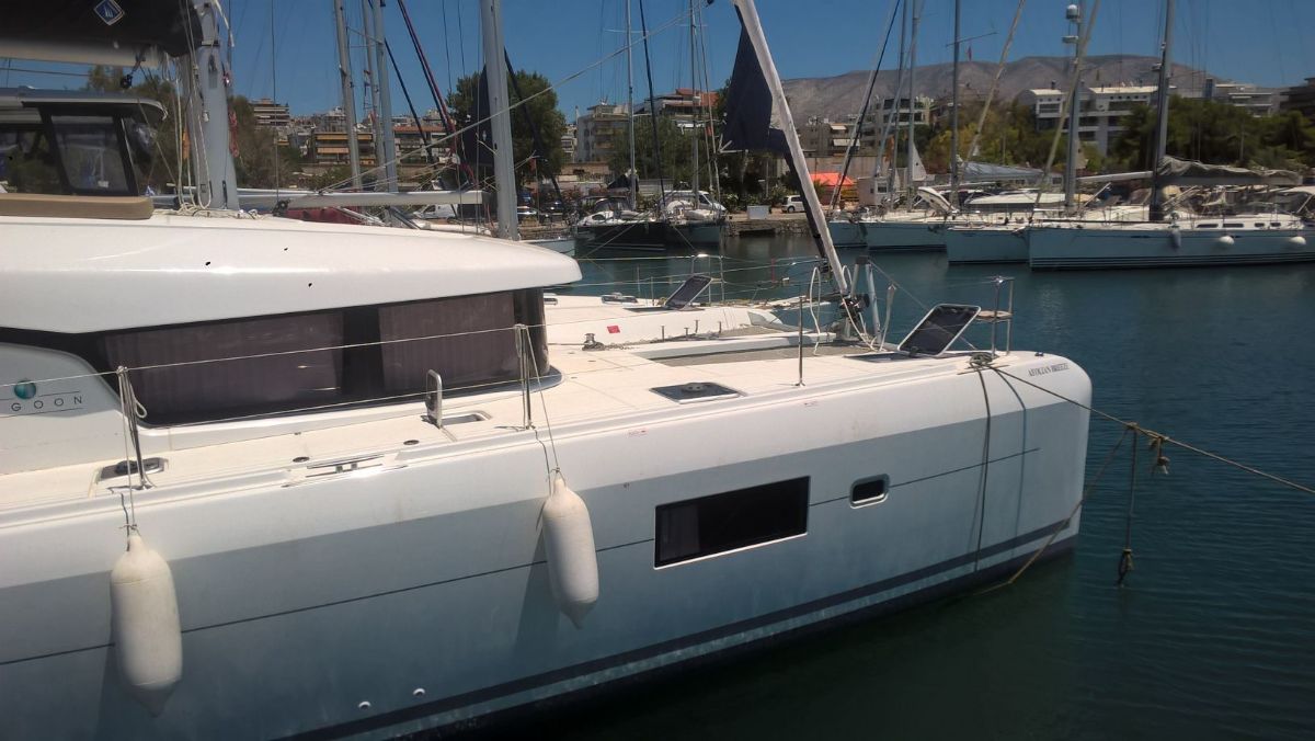 Lagoon 42 - 4 + 2 cab. — photo 1