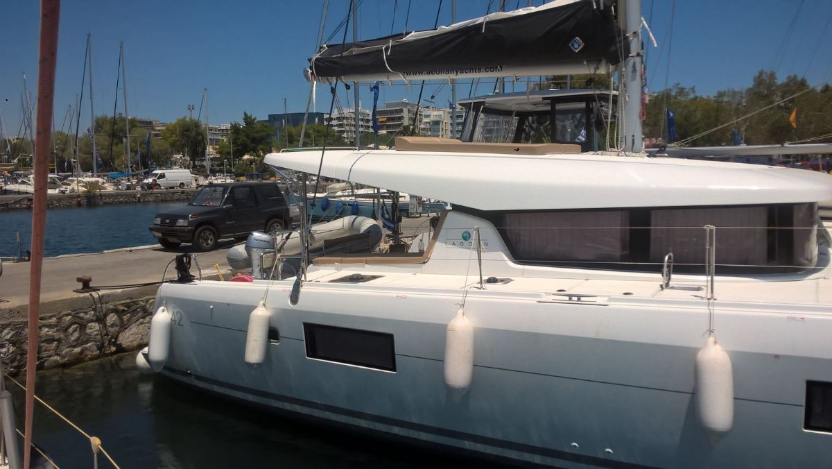 Lagoon 42 - 4 + 2 cab. — photo 3