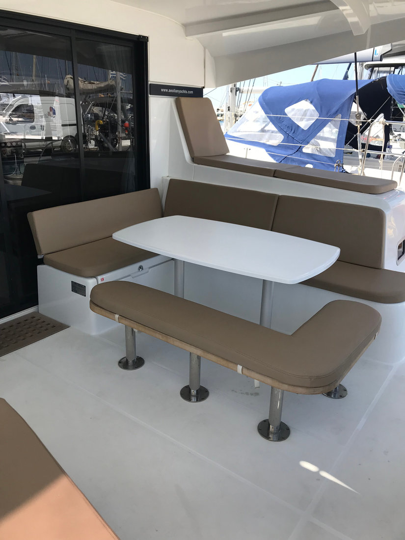 Lagoon 42 - 4 + 2 cab. — photo 9