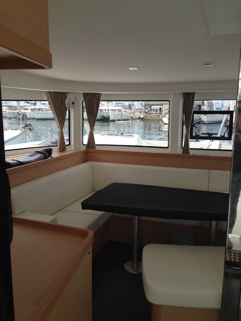 Lagoon 42 - 4 + 2 cab. — photo 11