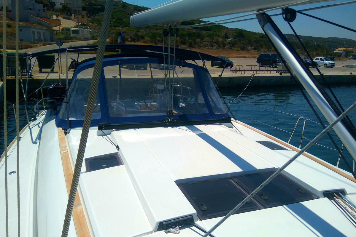 Sun Odyssey 519 - 4 + 1 cab. — photo 8