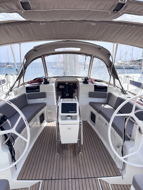 Sun Odyssey 449 — photo 7