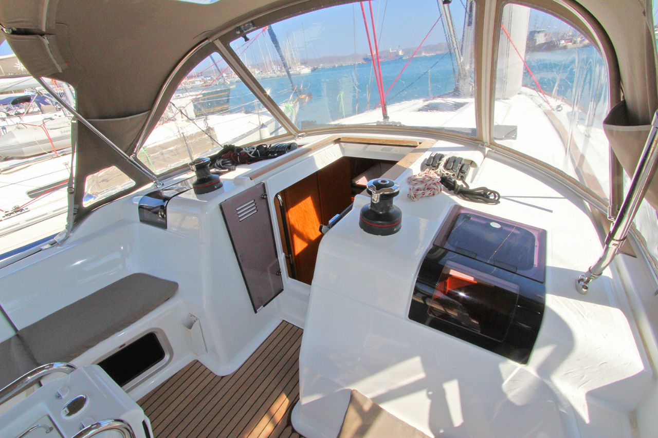 Sun Odyssey 449 — photo 4