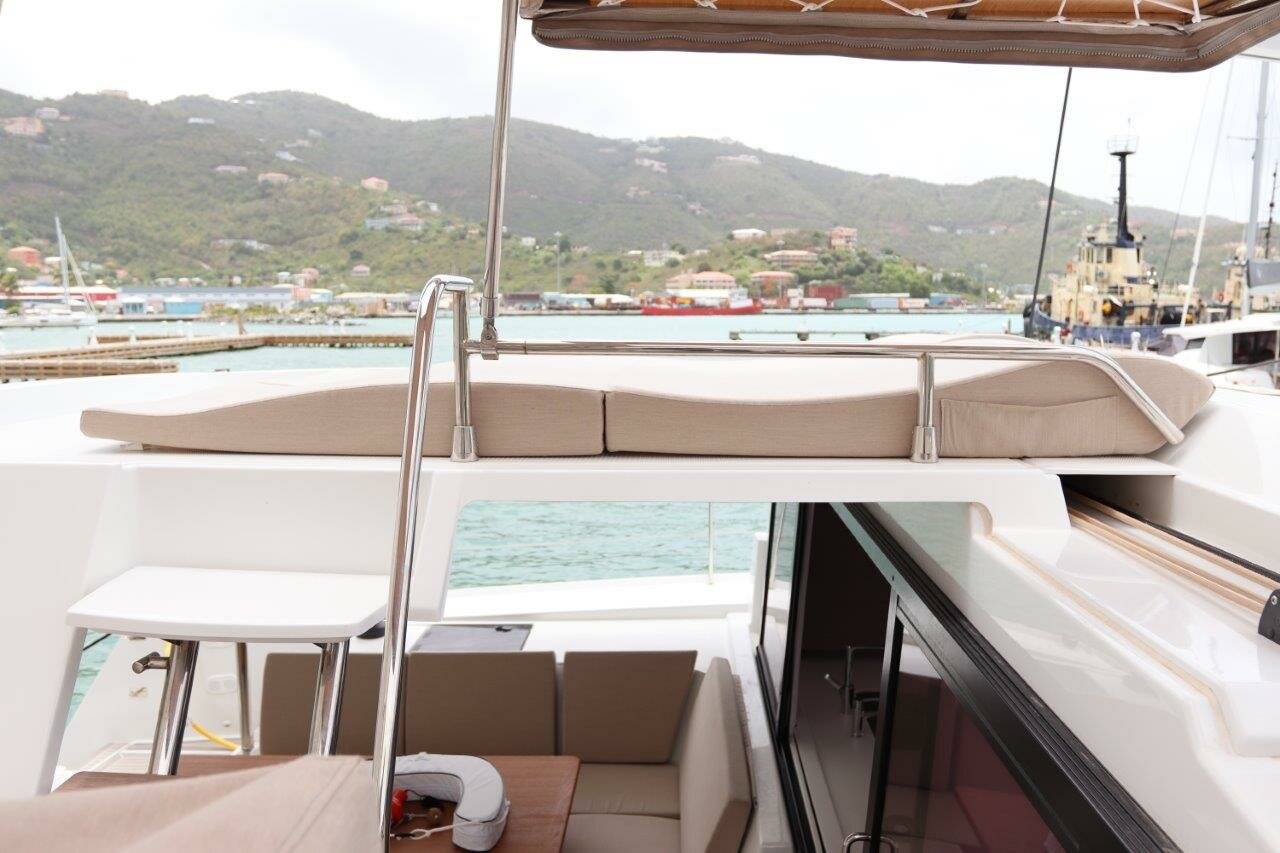Fountaine Pajot Astrea 42 - 4 + 1 cab. — photo 10