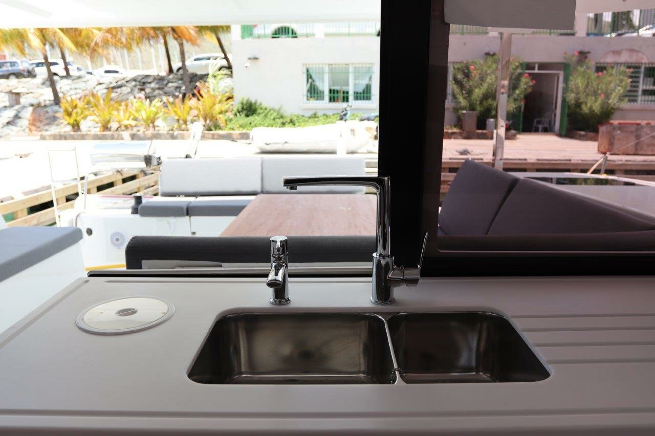 Fountaine Pajot Lucia 40 - 4 cab. — photo 22