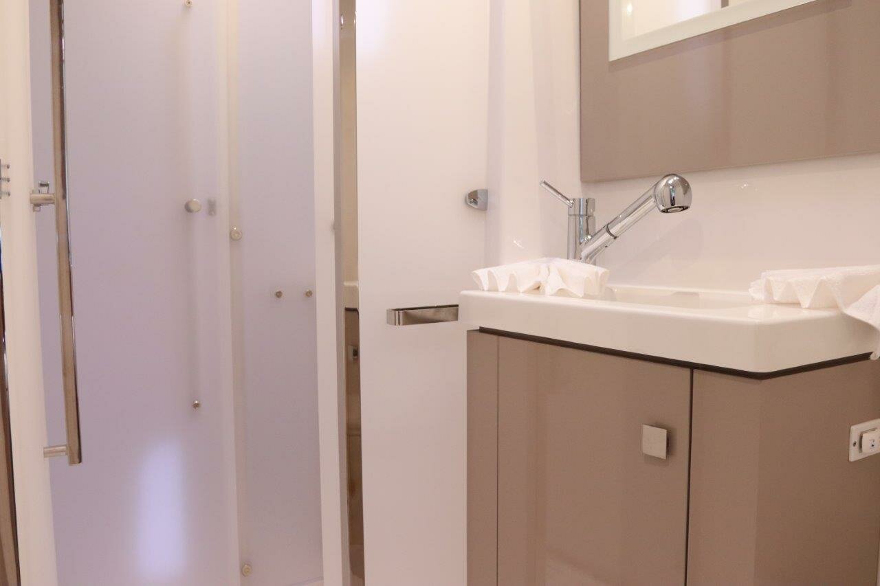 Fountaine Pajot Astrea 42 - 4 + 1 cab. — photo 22